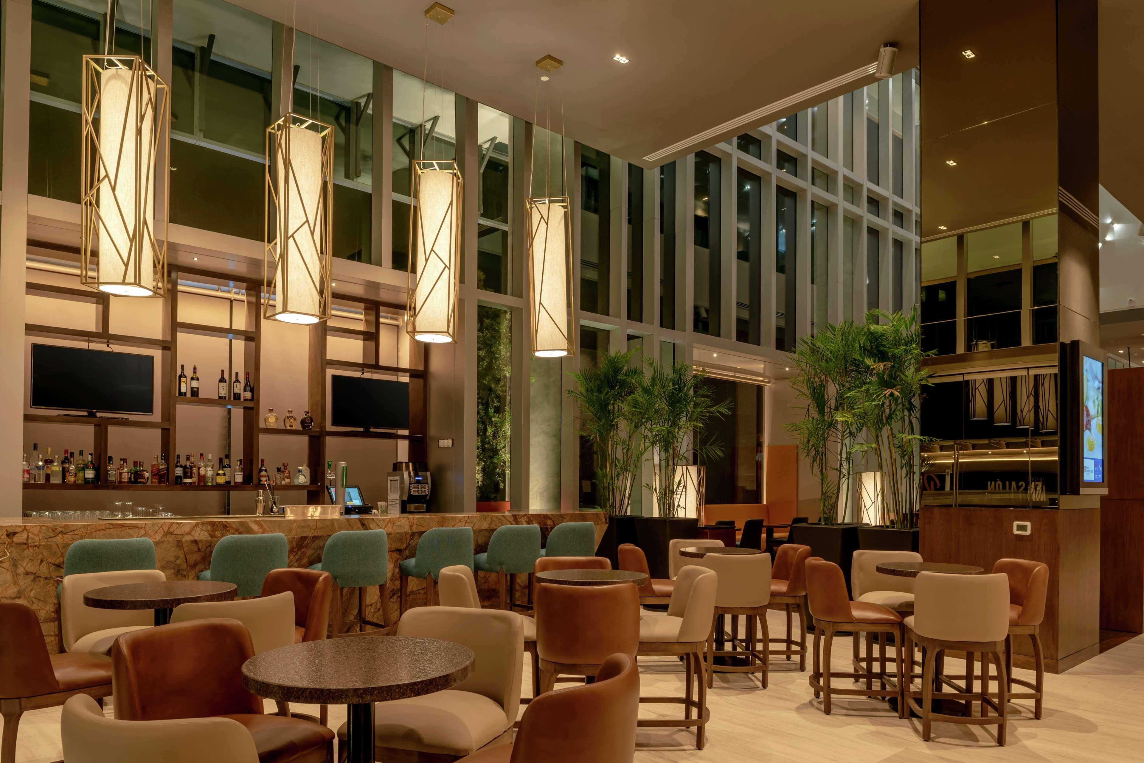 Hilton Garden Inn Чиуауа Екстериор снимка