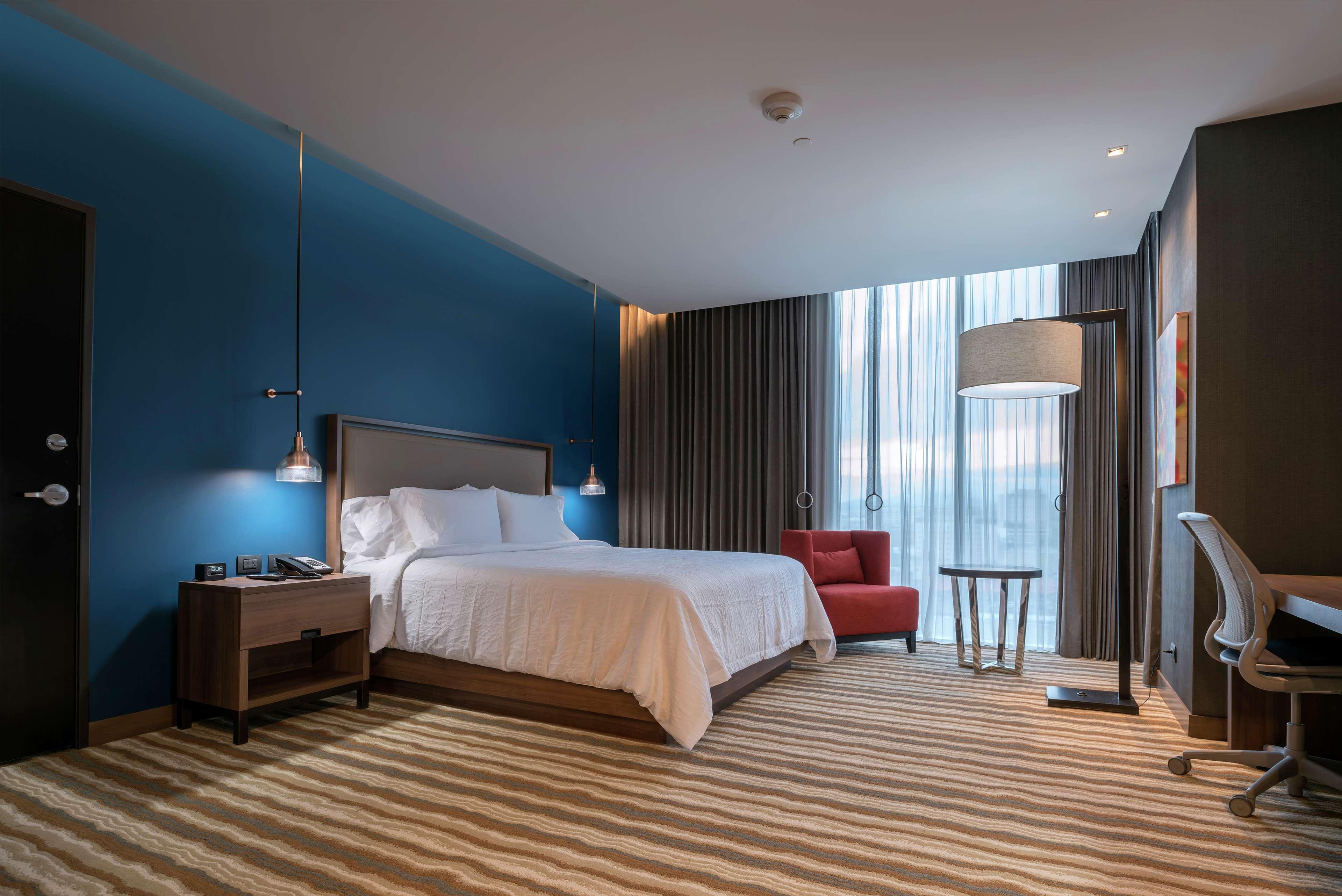 Hilton Garden Inn Чиуауа Екстериор снимка