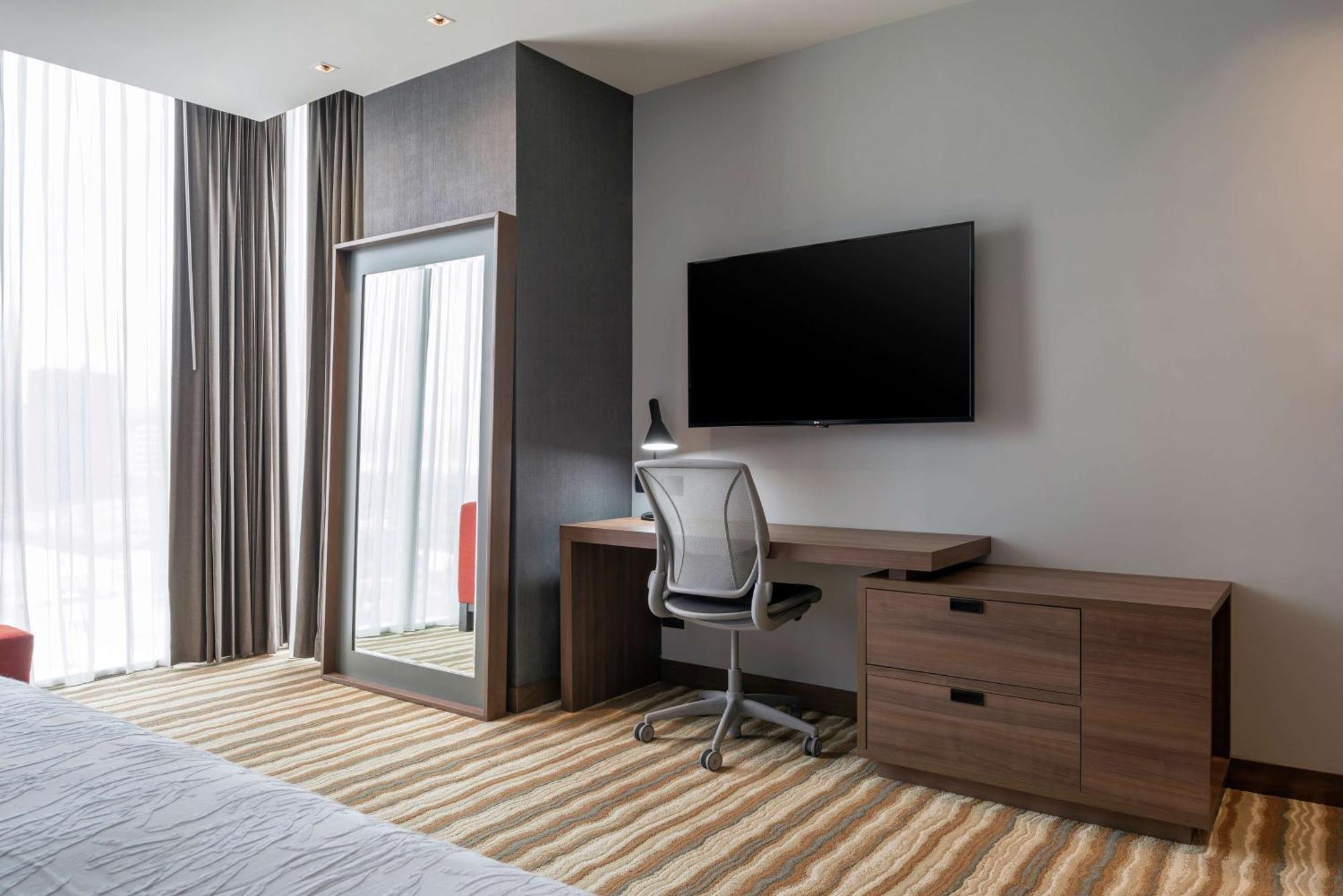 Hilton Garden Inn Чиуауа Екстериор снимка